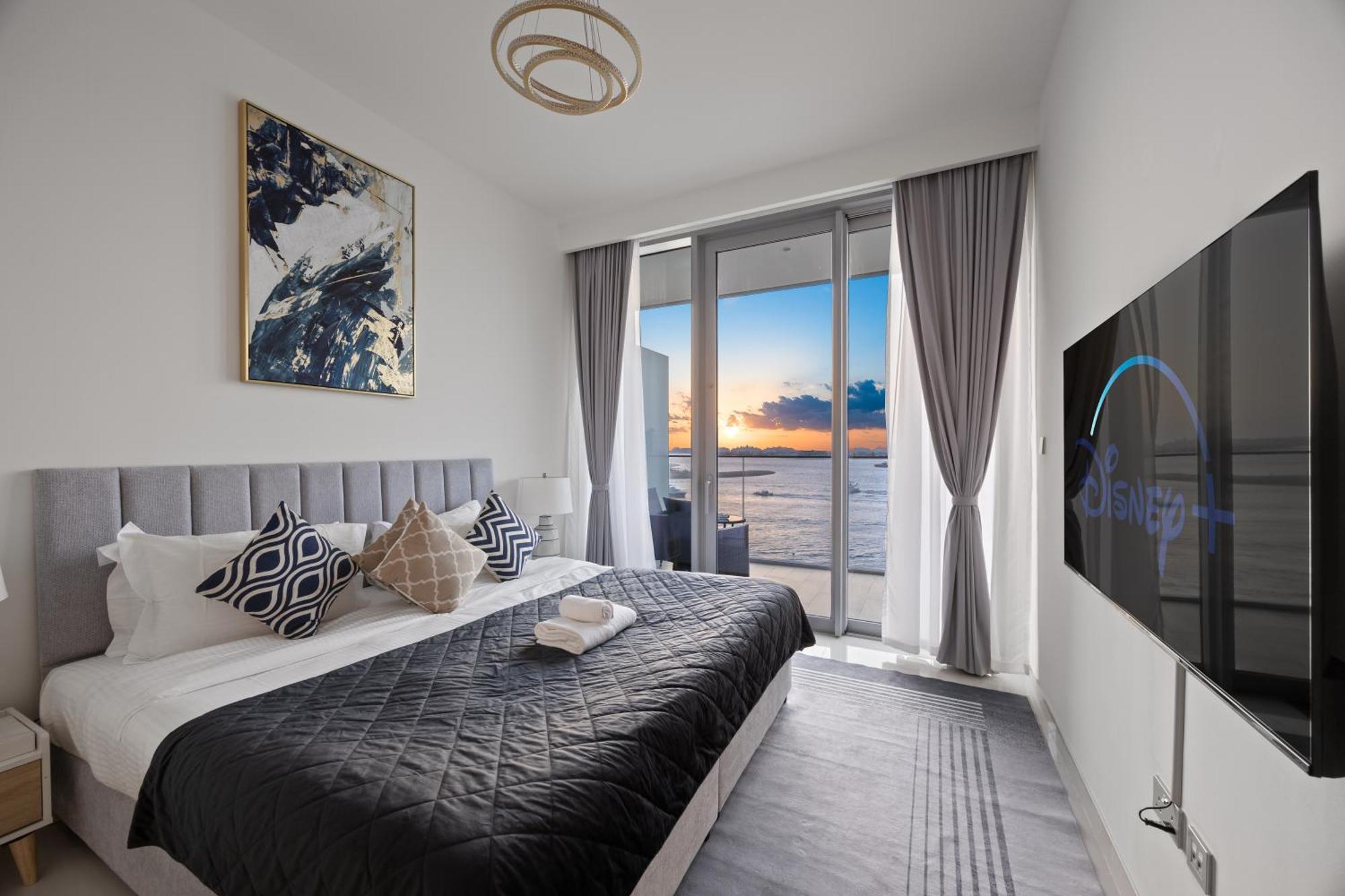 Apartment Your Luxury Beachfront Living